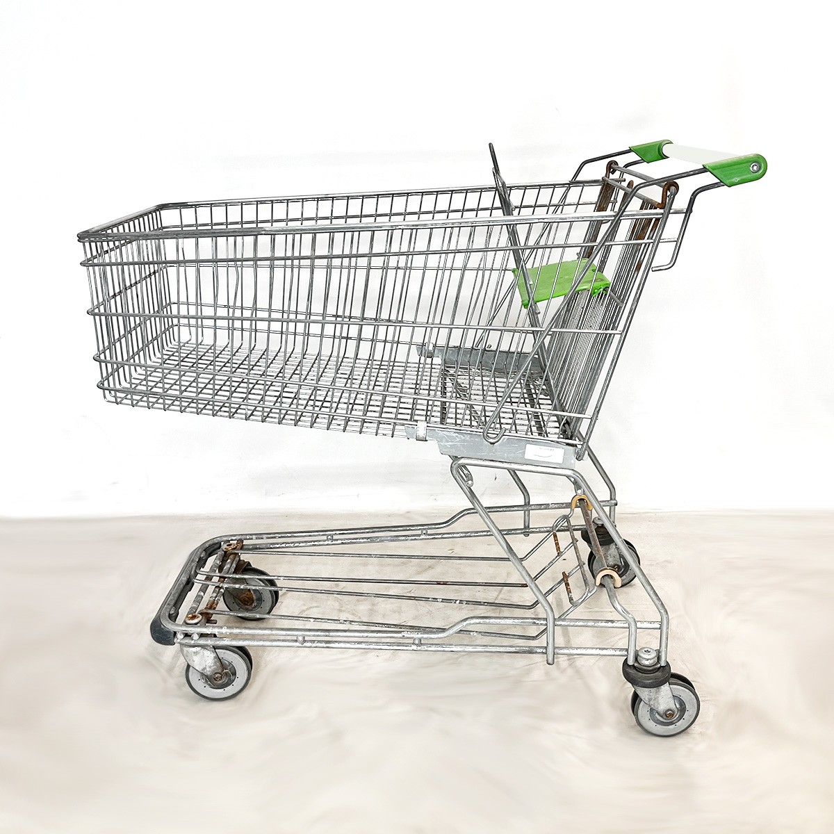 Einkaufswagen WANZL D155RC-F - Fahrsteigrollen - grüner Kindersitz - gebraucht