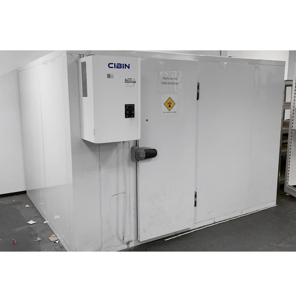 Cold cell including refrigeration technology 3 x 2.4 m